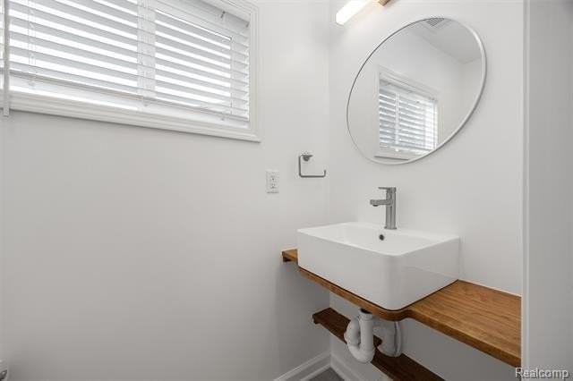 623 E Brockton Ave - Photo 6 of 15