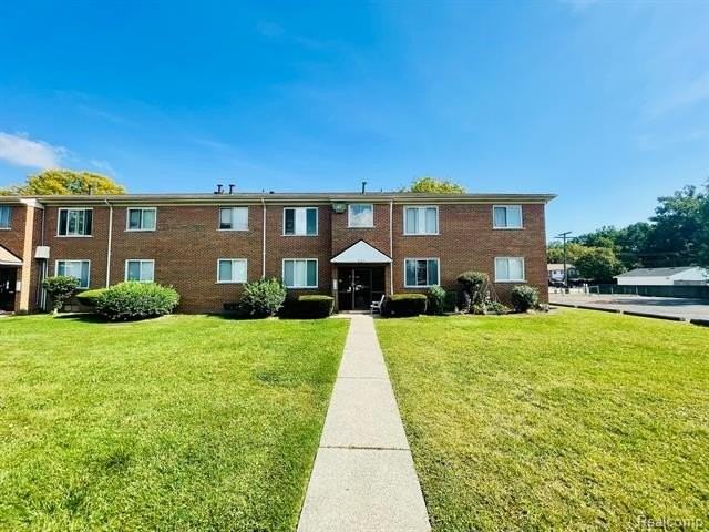 31801 Kelly Rd #24 - Photo 2 of 14