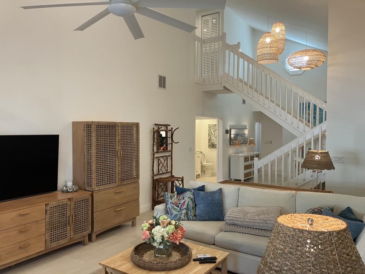 333 Pelican Way - Photo 3 of 33