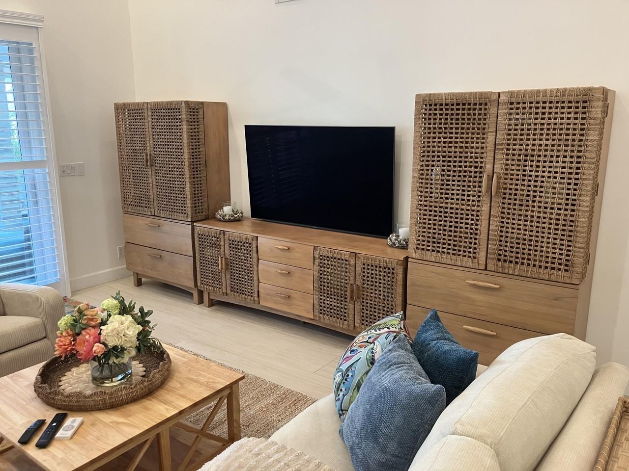 333 Pelican Way - Photo 6 of 33