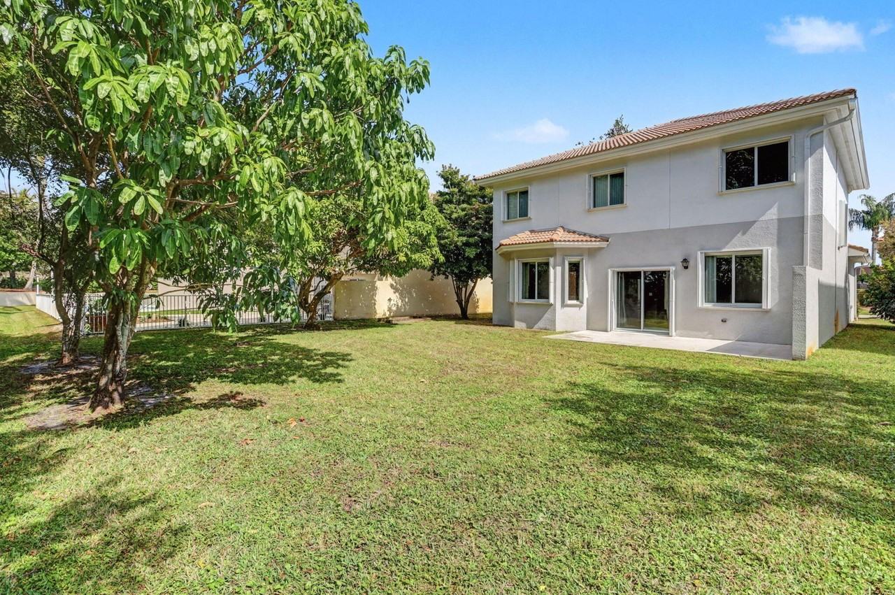 9573 Cobblestone Creek Dr - Photo 3 of 38