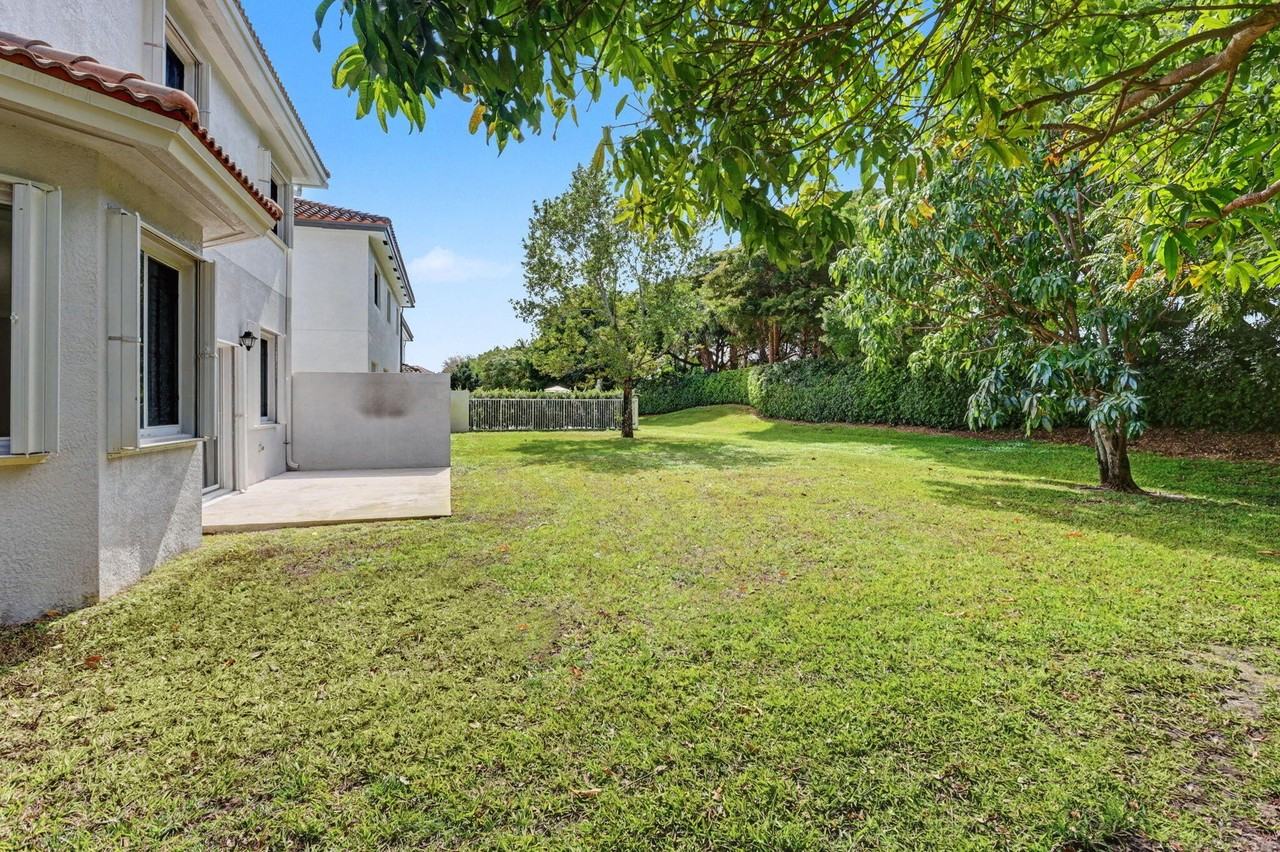 9573 Cobblestone Creek Dr - Photo 7 of 38