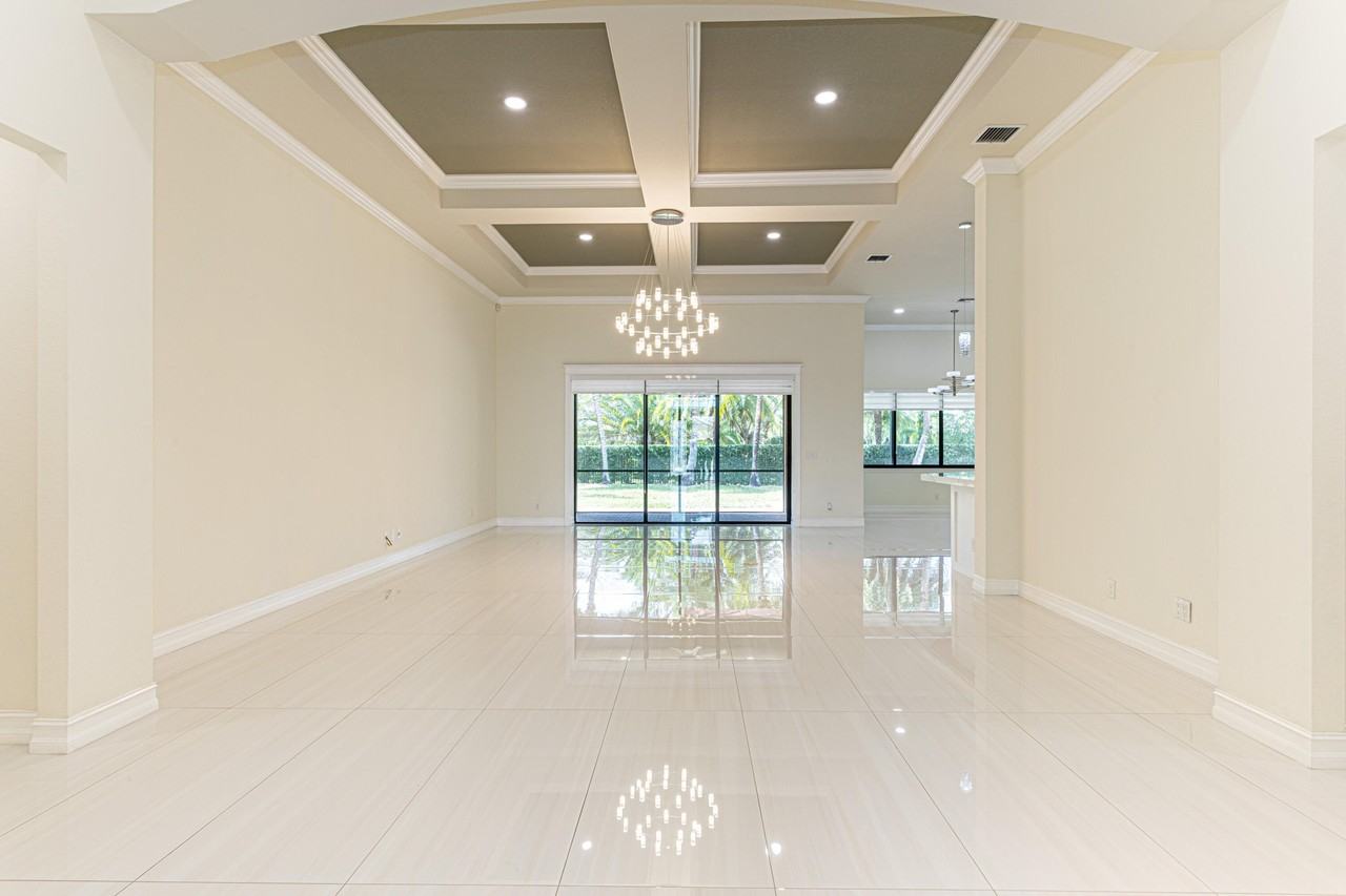 3352 Siena Cir - Photo 6 of 50