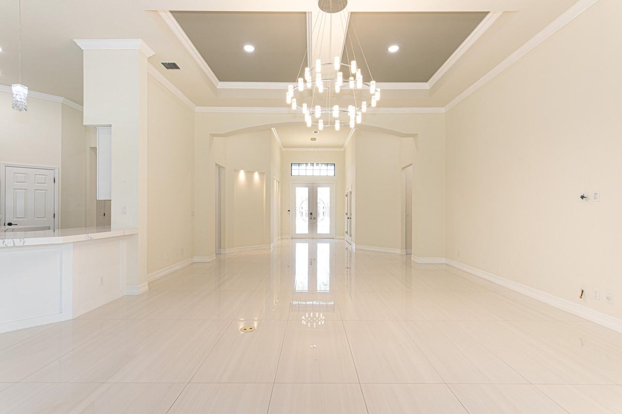 3352 Siena Cir - Photo 7 of 50