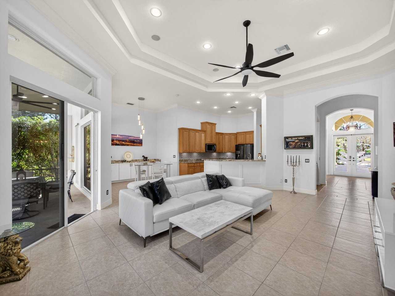 9624 Crooked Stick Ln - Photo 7 of 48