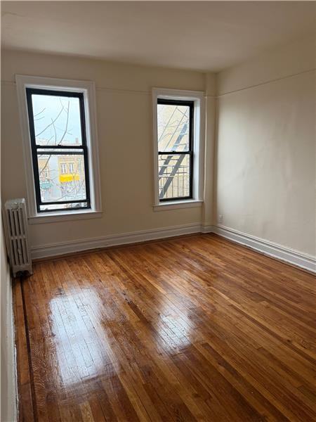 1409 W 4th St #A3 - Photo 3 of 6