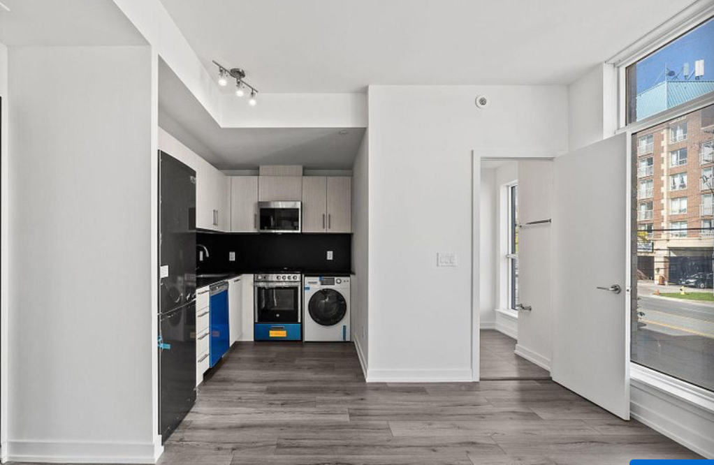 861 Sheppard Avenue West #58 - Photo 6 of 15