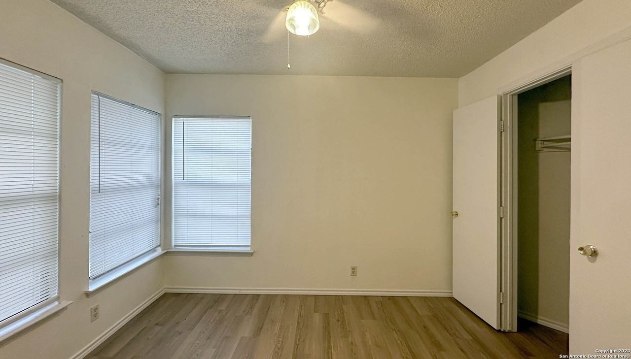 9650 Simplicity Dr - Photo 5 of 11