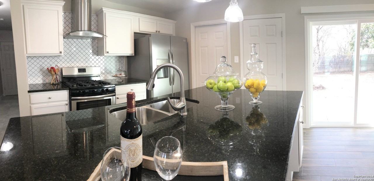 6027 Stillwater St - Photo 3 of 13