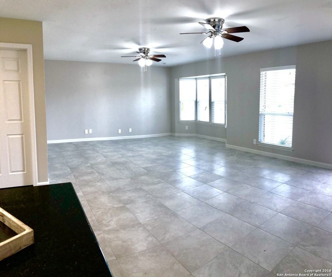 6027 Stillwater St - Photo 7 of 13