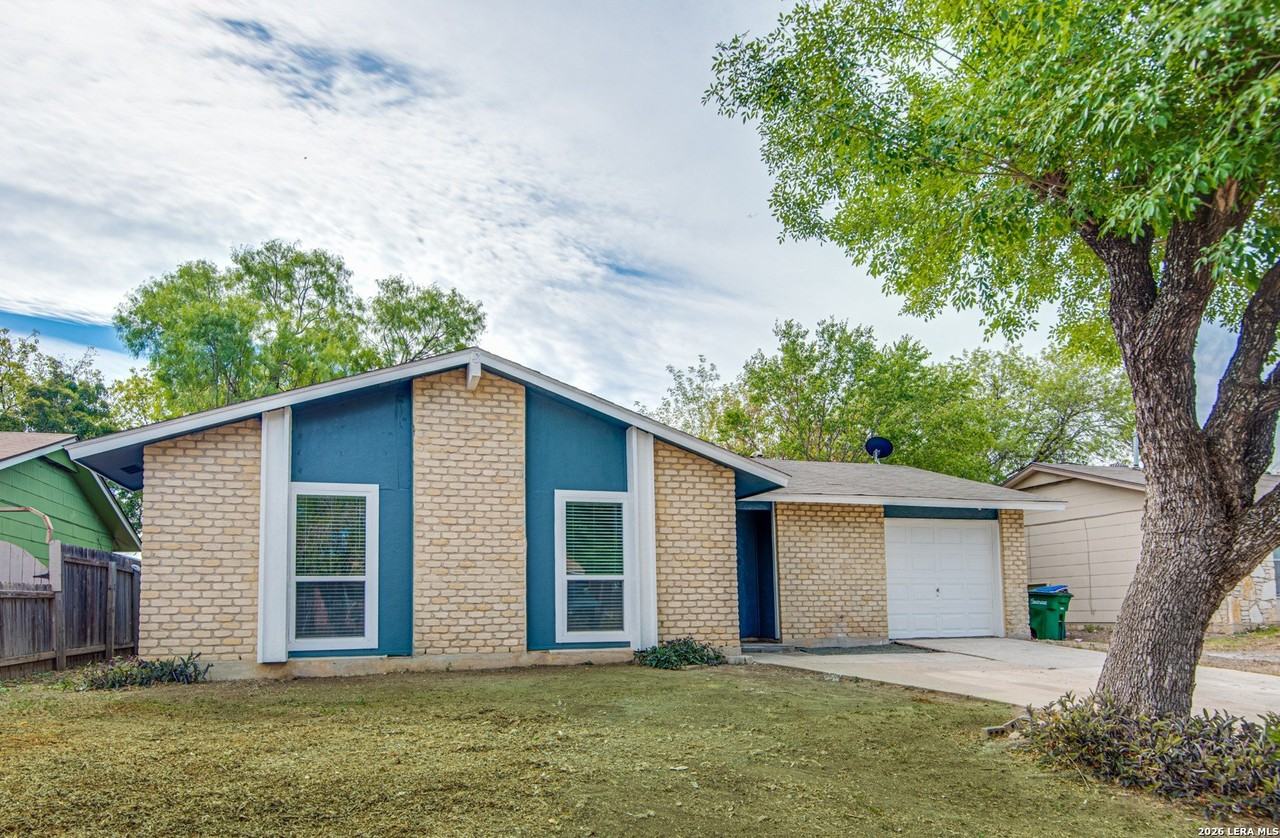 5230 Village Crst - Photo 4 of 26