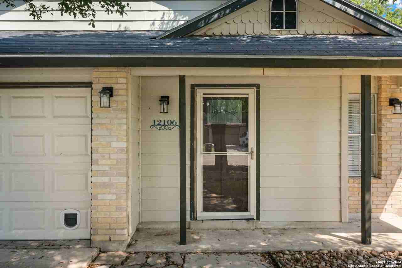 12106 Ridge Ct - Photo 4 of 25