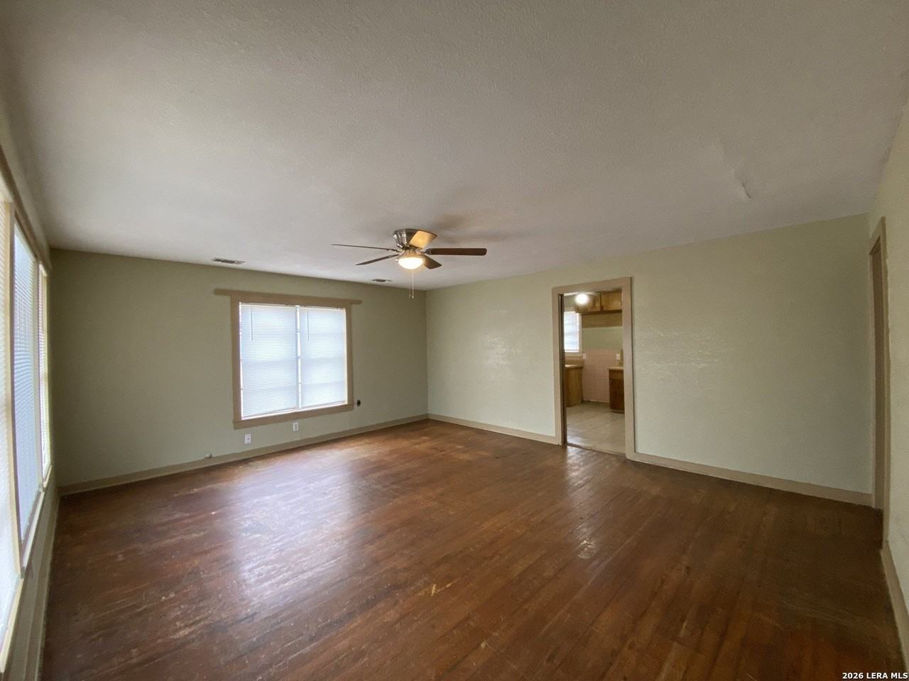 116 Tagert St - Photo 2 of 6