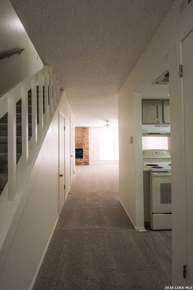 1327 Julienne - Photo 4 of 33