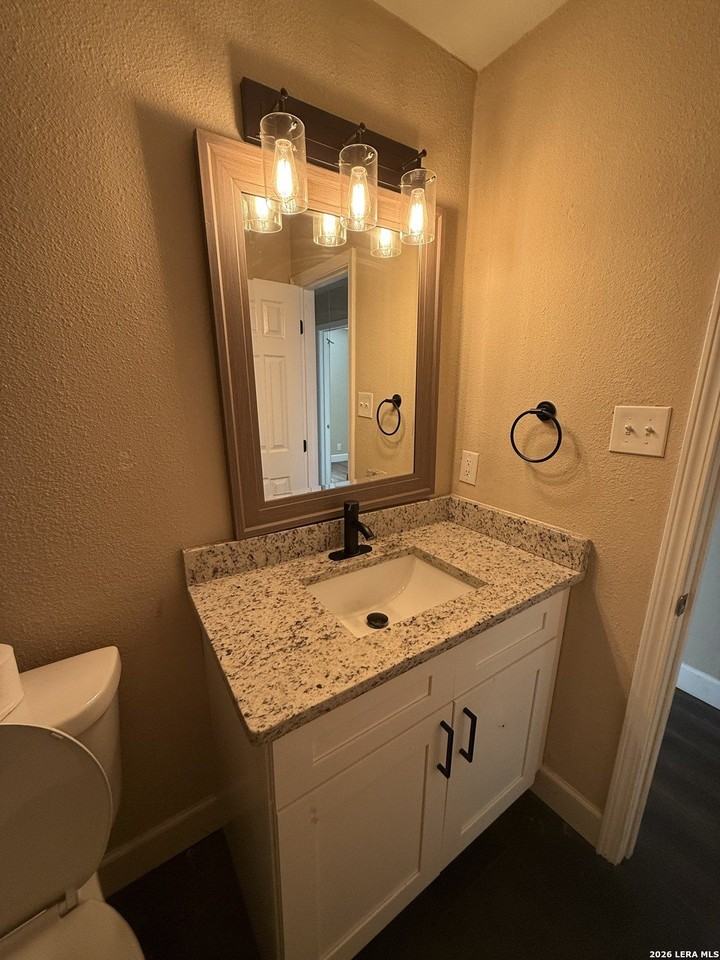 835 Indiana St - Photo 6 of 18