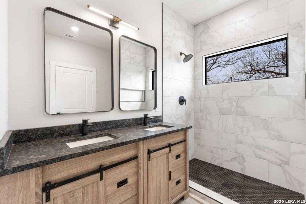 302 Bank St - Photo 5 of 32