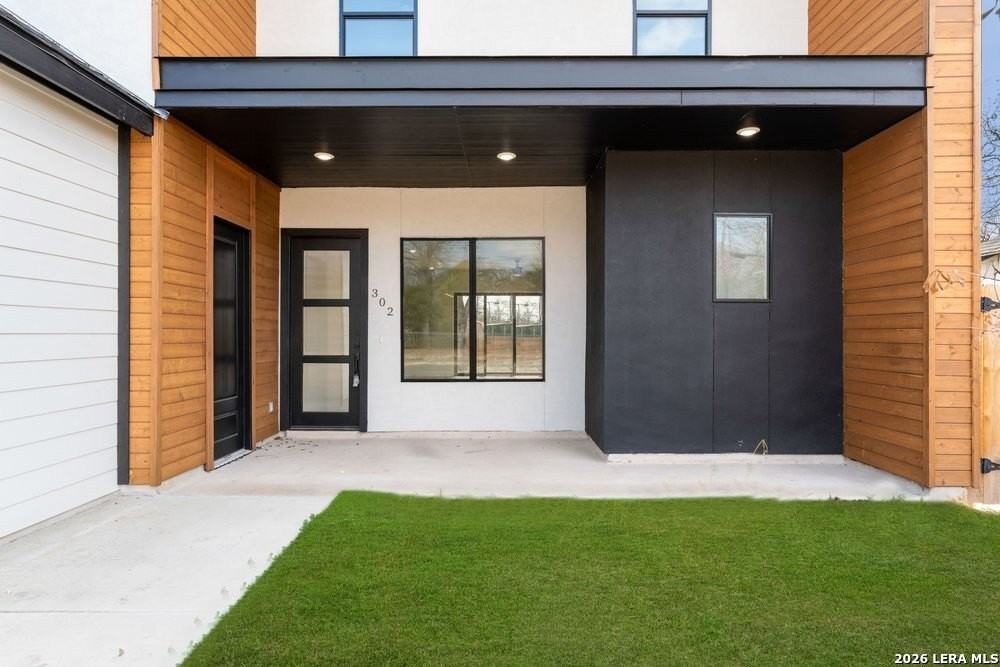 302 Bank St - Photo 7 of 32