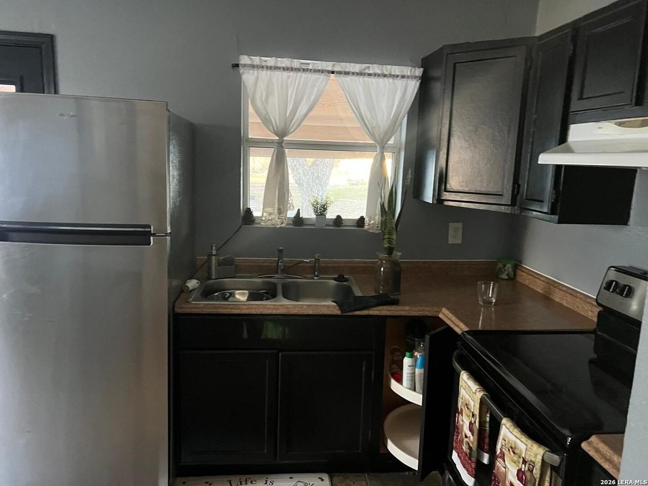 351 Ware Blvd - Photo 7 of 25