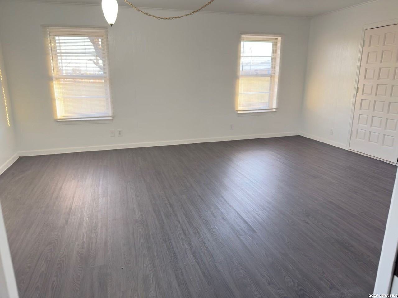 400 W Villaret Blvd - Photo 7 of 12