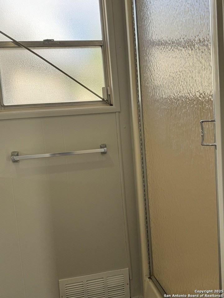 8415 Braewick Dr - Photo 7 of 19