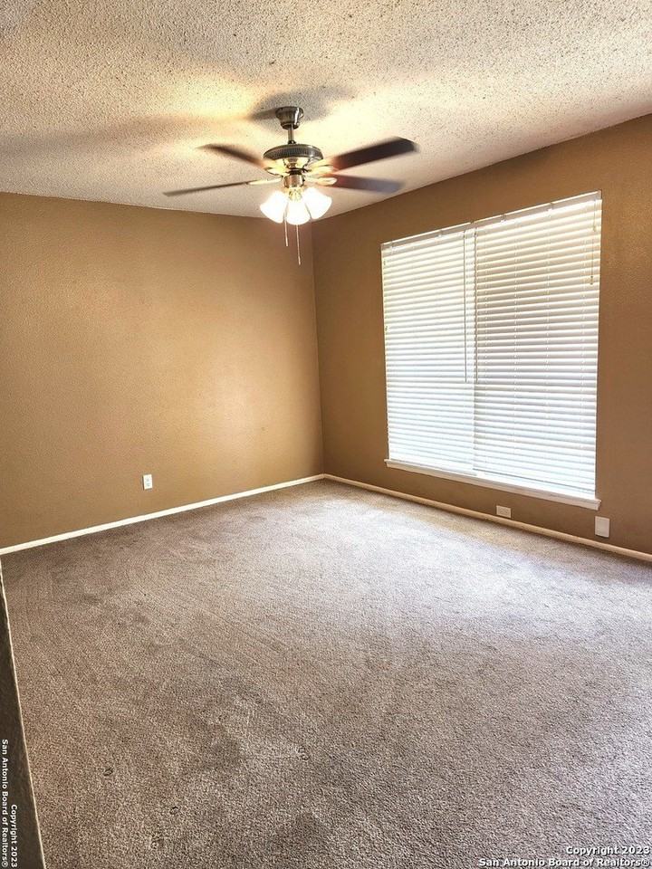 308 Nell Deane Blvd - Photo 3 of 13