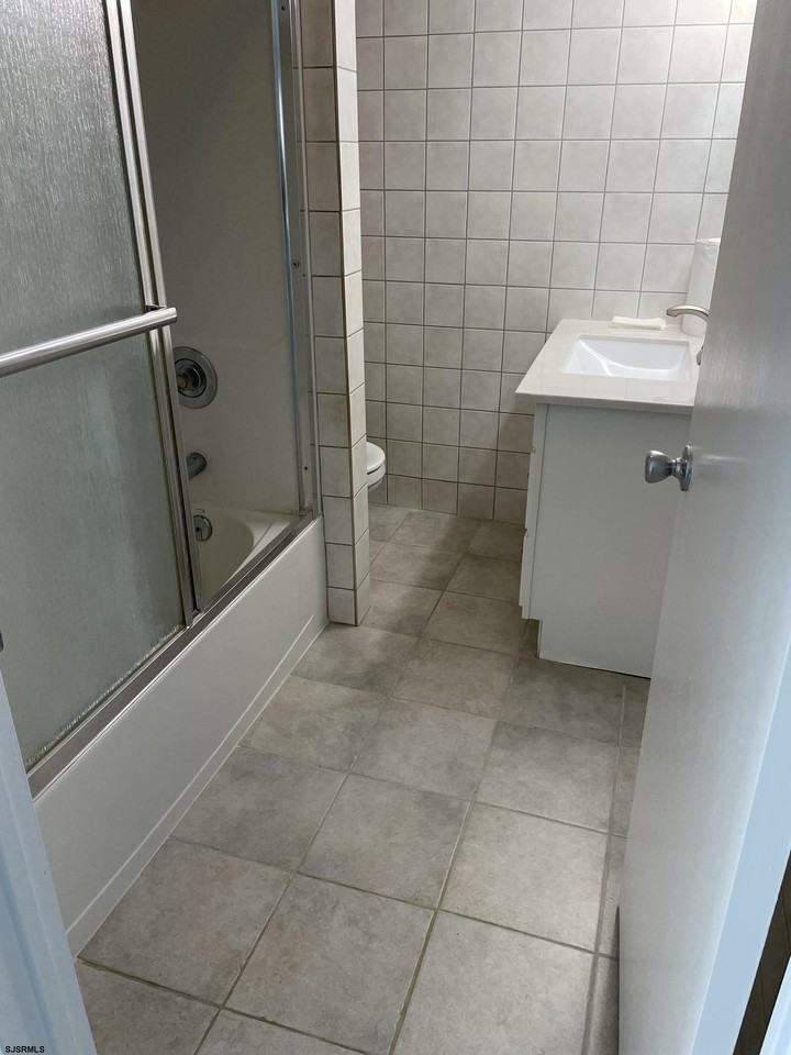 61 Simpson Rd - Photo 4 of 16