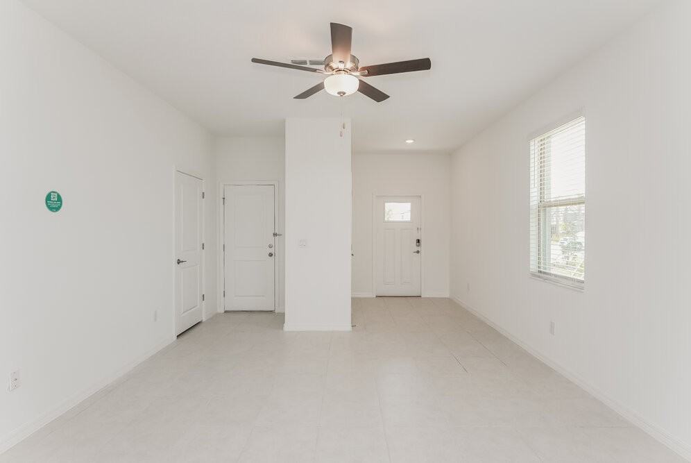 2129 Great Sapphire Ln - Photo 5 of 20