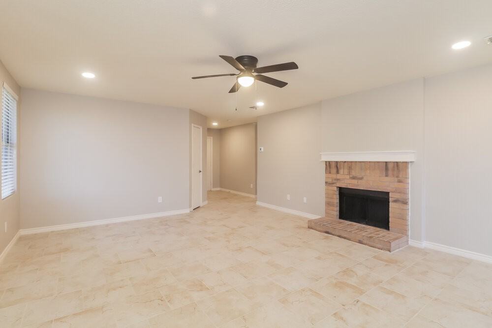 1210 Beatty Dr - Photo 5 of 16