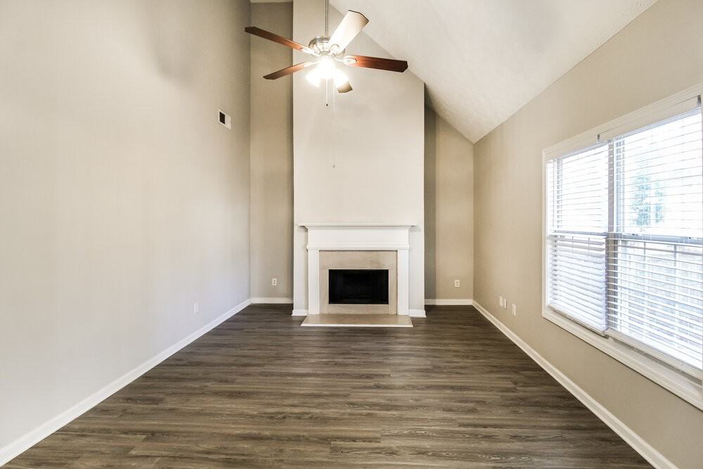 2951 Highland Park Cir #C - Photo 4 of 17