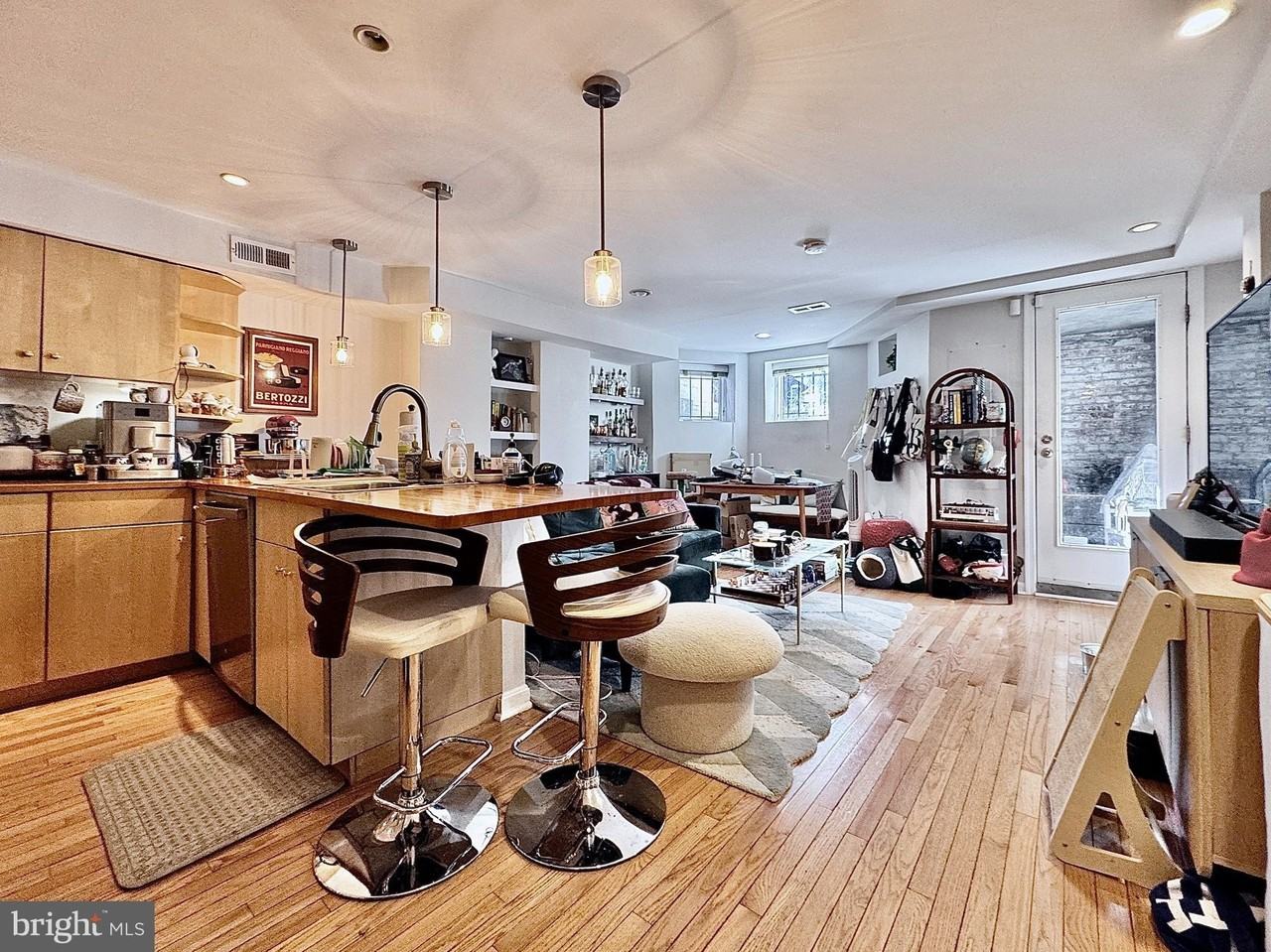 2017 13th St Nw Unit B #B - Photo 7 of 15