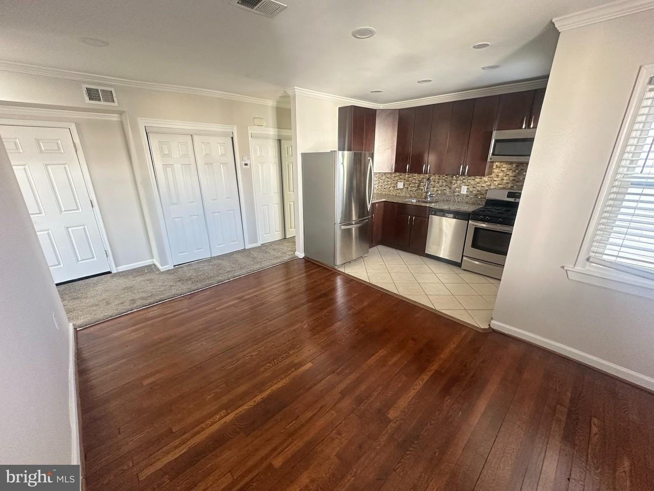 2712 6th St Ne - Photo 7 of 30