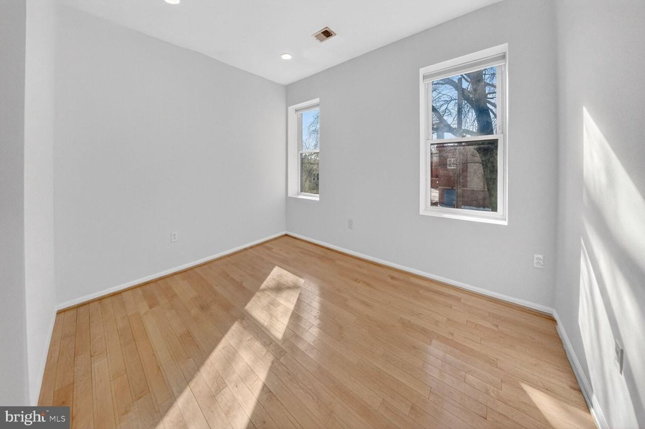 424 Q St Nw Apt H #H - Photo 3 of 16