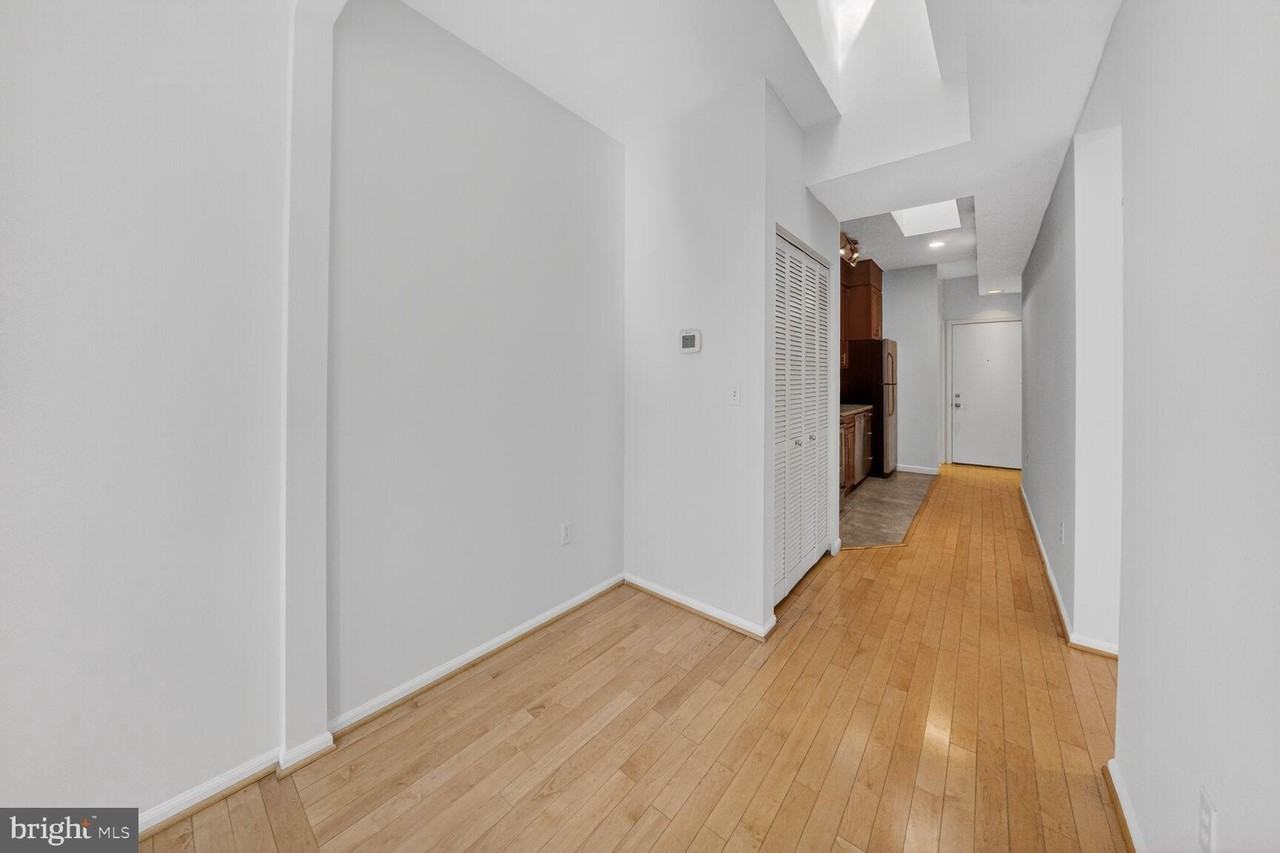 424 Q St Nw Apt H #H - Photo 4 of 16