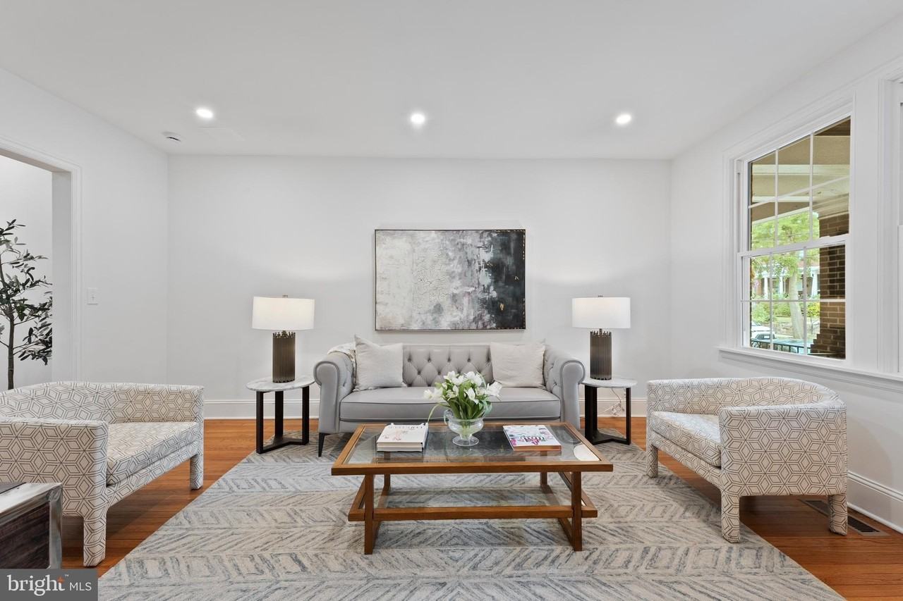 1317 Rittenhouse St Nw - Photo 4 of 31