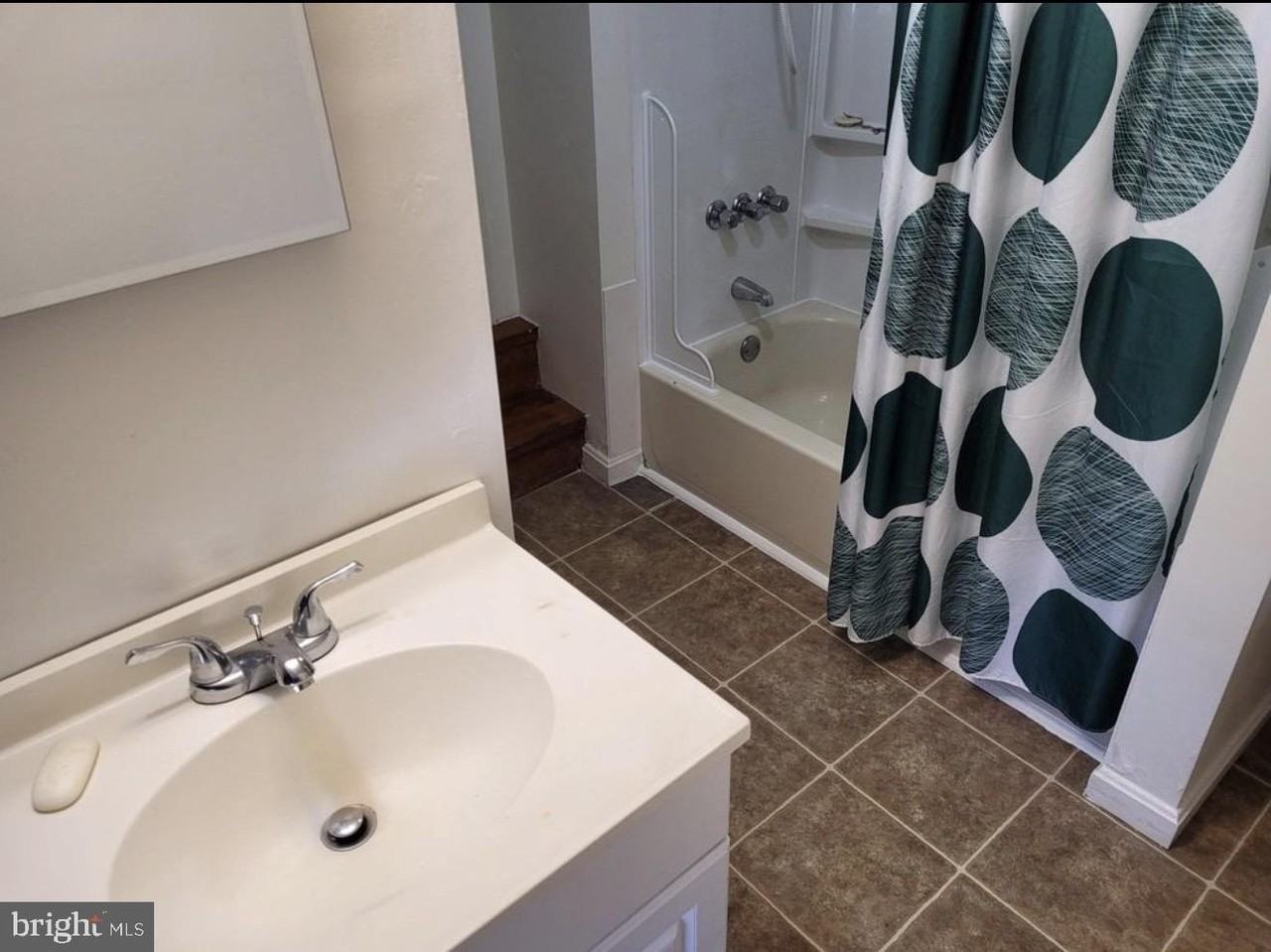 35 W Camden Wyoming Ave Apt 3 #3 - Photo 5 of 5