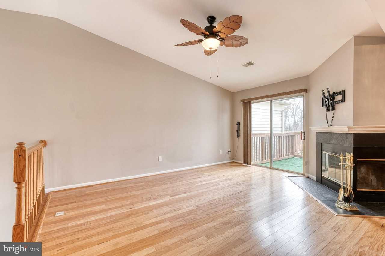 20 Sandstone Ct Apt K - Photo 4 of 28