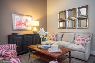 7 7 N CALVERT Street unit: Studio - Photo 1 of 1