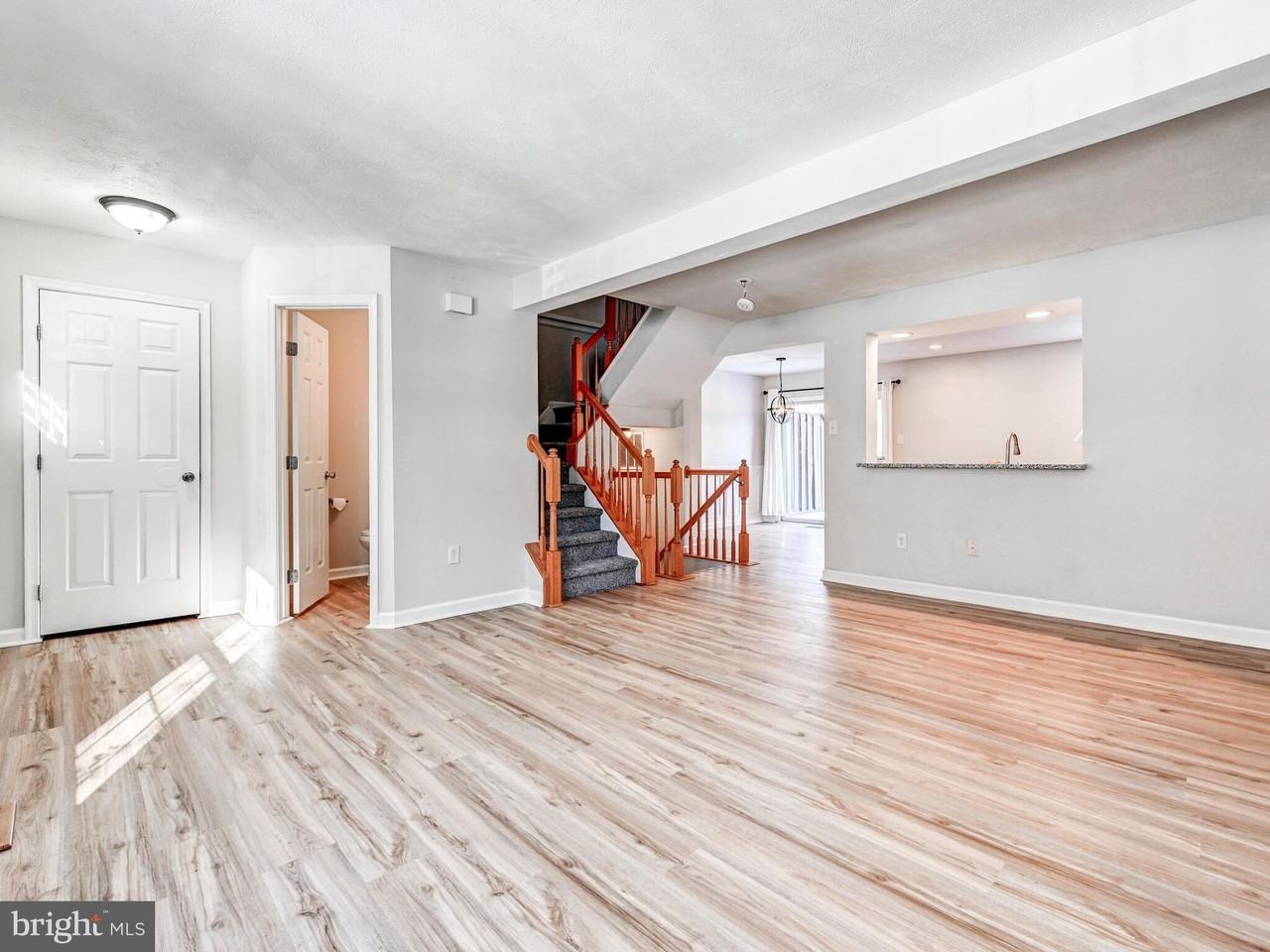 5326 Castlestone Dr - Photo 4 of 22