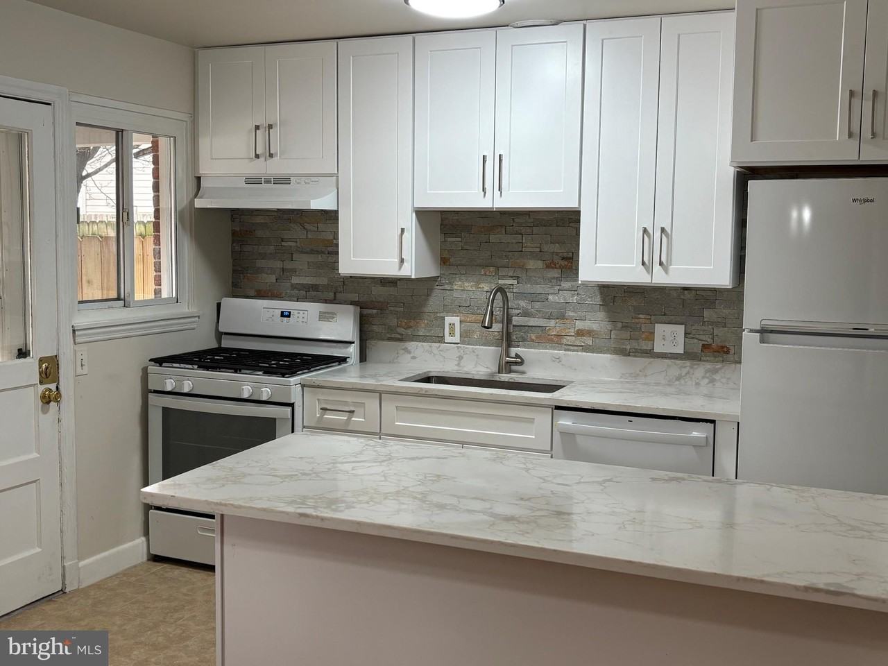 8606 Willow Oak Rd - Photo 5 of 24