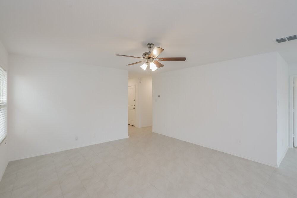 1149 Crestview Dr - Photo 6 of 19