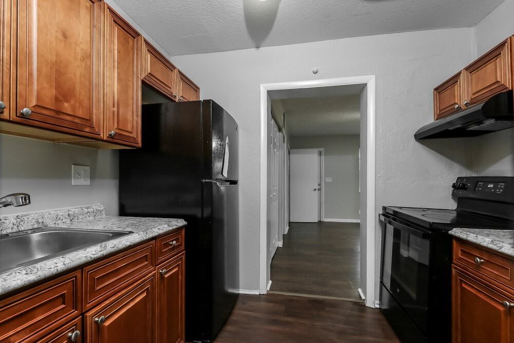 849 W 5th St - Photo 7 of 19