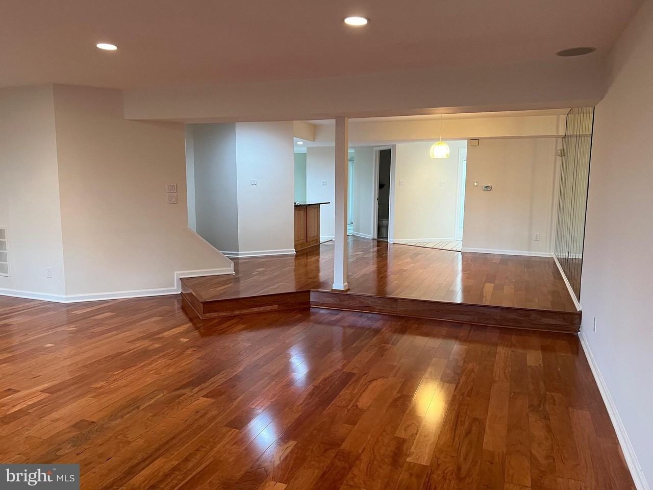 1710 Chanticleer - Photo 3 of 28