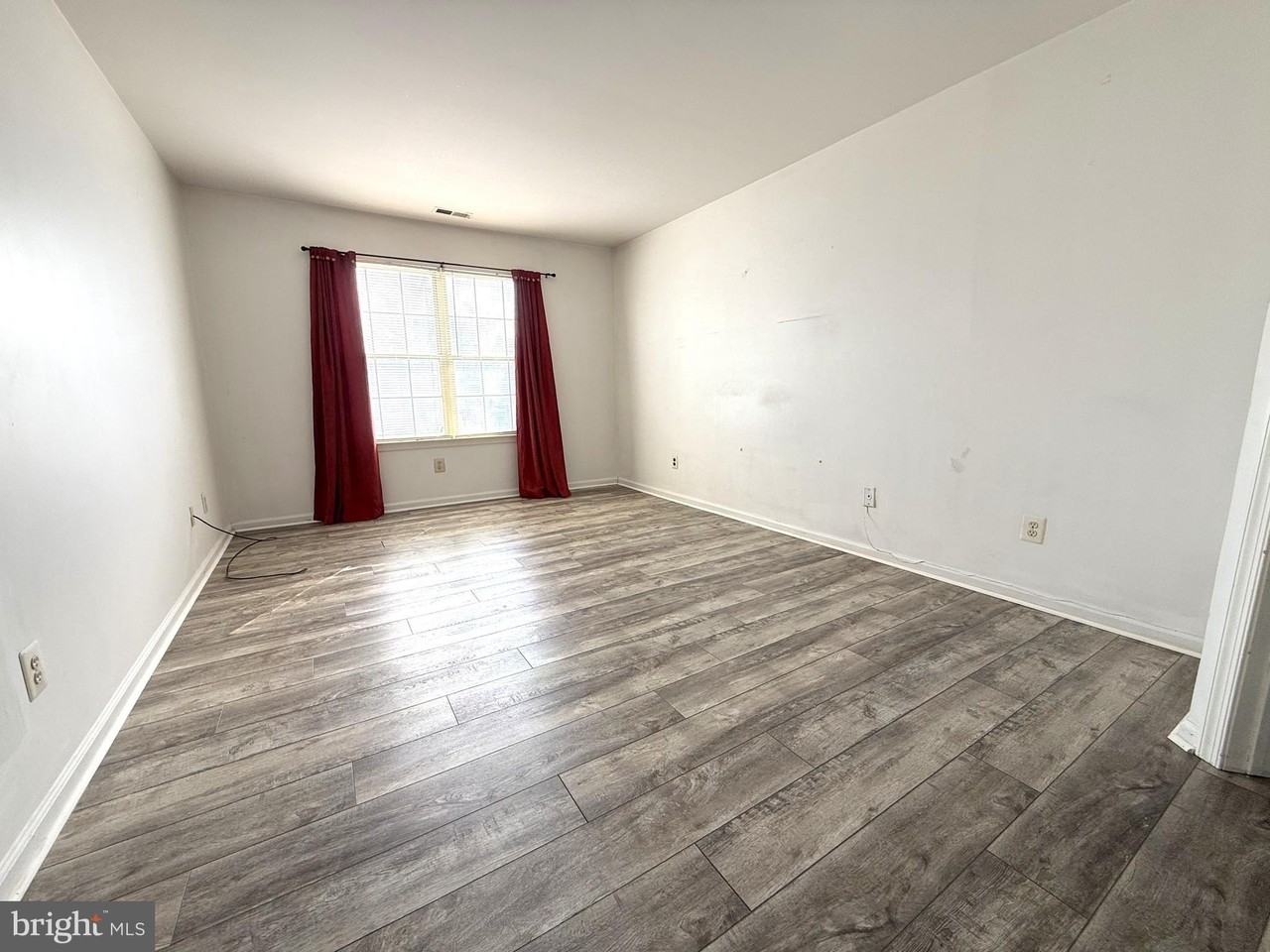 607 Covington Ct - Photo 6 of 11