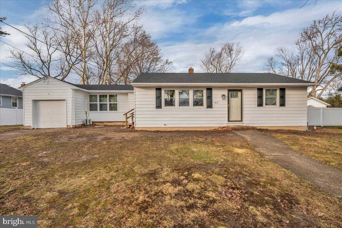 1415 Lincoln Ave - Photo 2 of 24