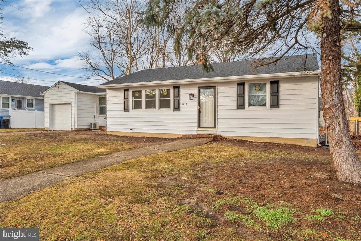 1415 Lincoln Ave - Photo 3 of 24