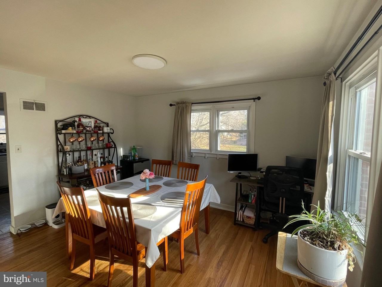 2914 Harvard Ave - Photo 4 of 18