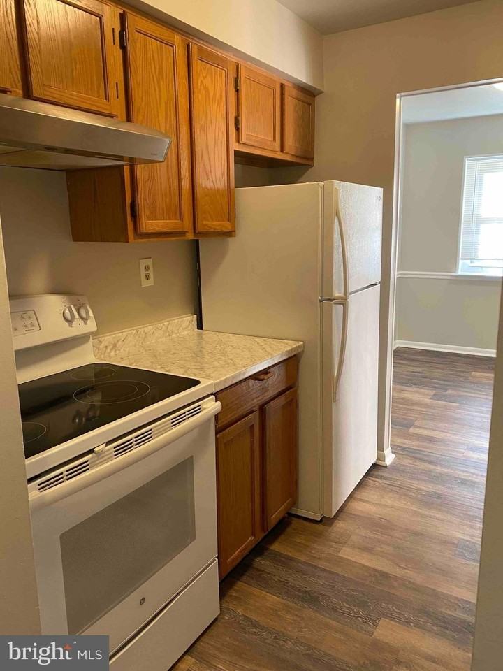 3218 Valley Dr - Photo 3 of 20