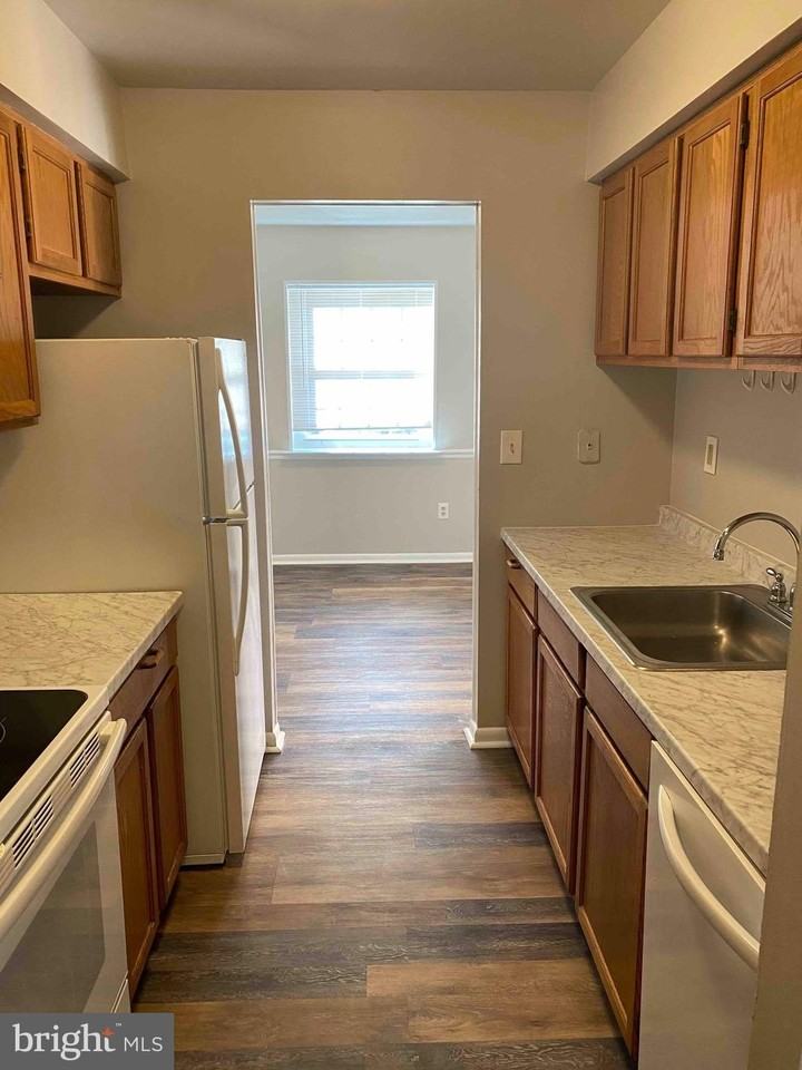 3218 Valley Dr - Photo 5 of 20