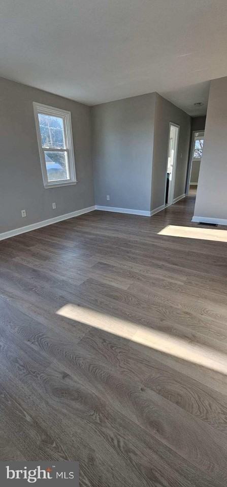 3633 Berry Ave 1st Fl #1stFL - Photo 3 of 16