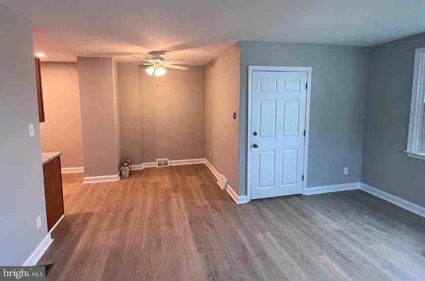 3633 Berry Ave 1st Fl #1stFL - Photo 7 of 16